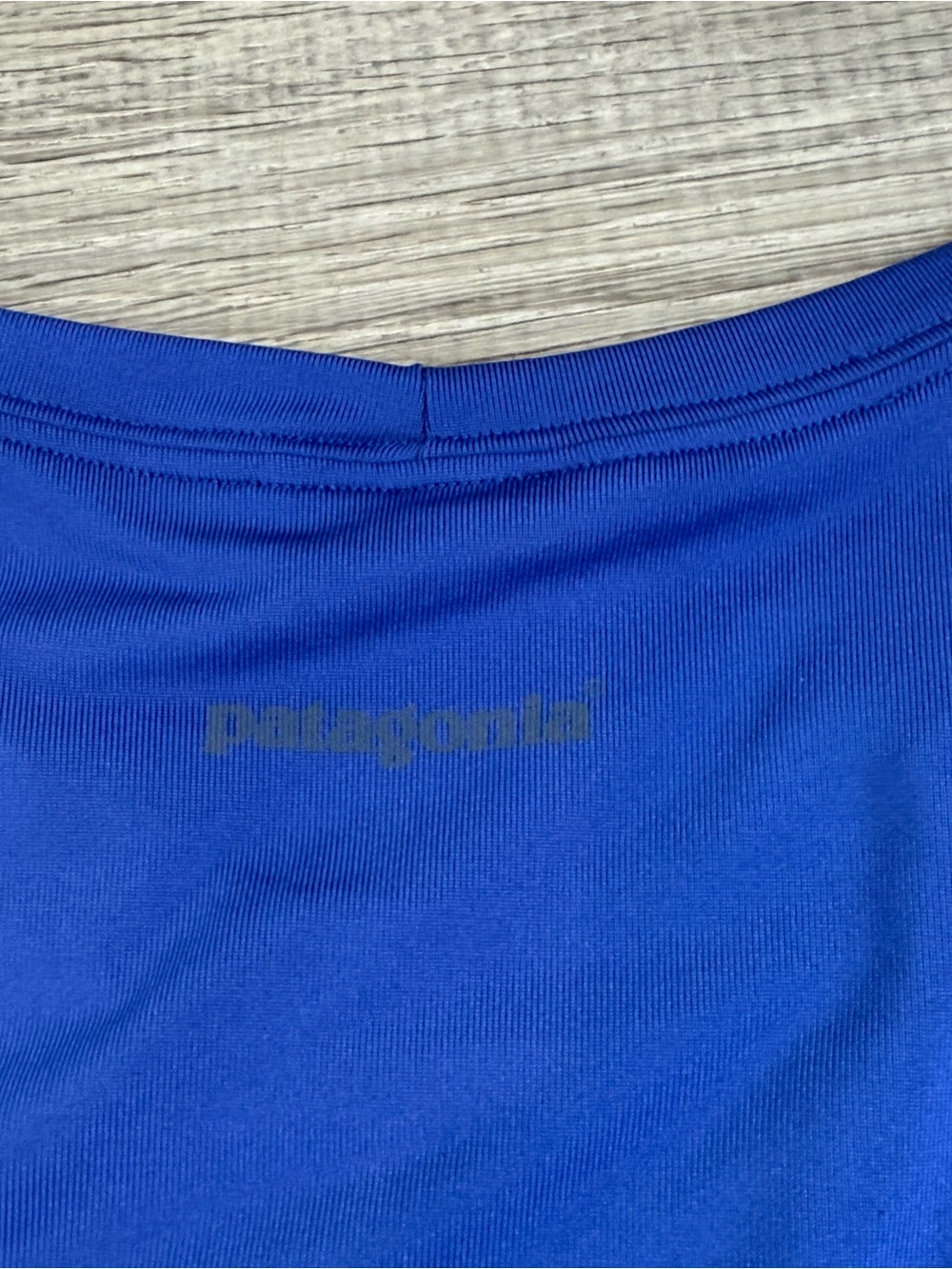 Patagonia Long Sleeve Performance Top - Base Layer - Skiing Hiking Running Gym - Picture 6 of 6